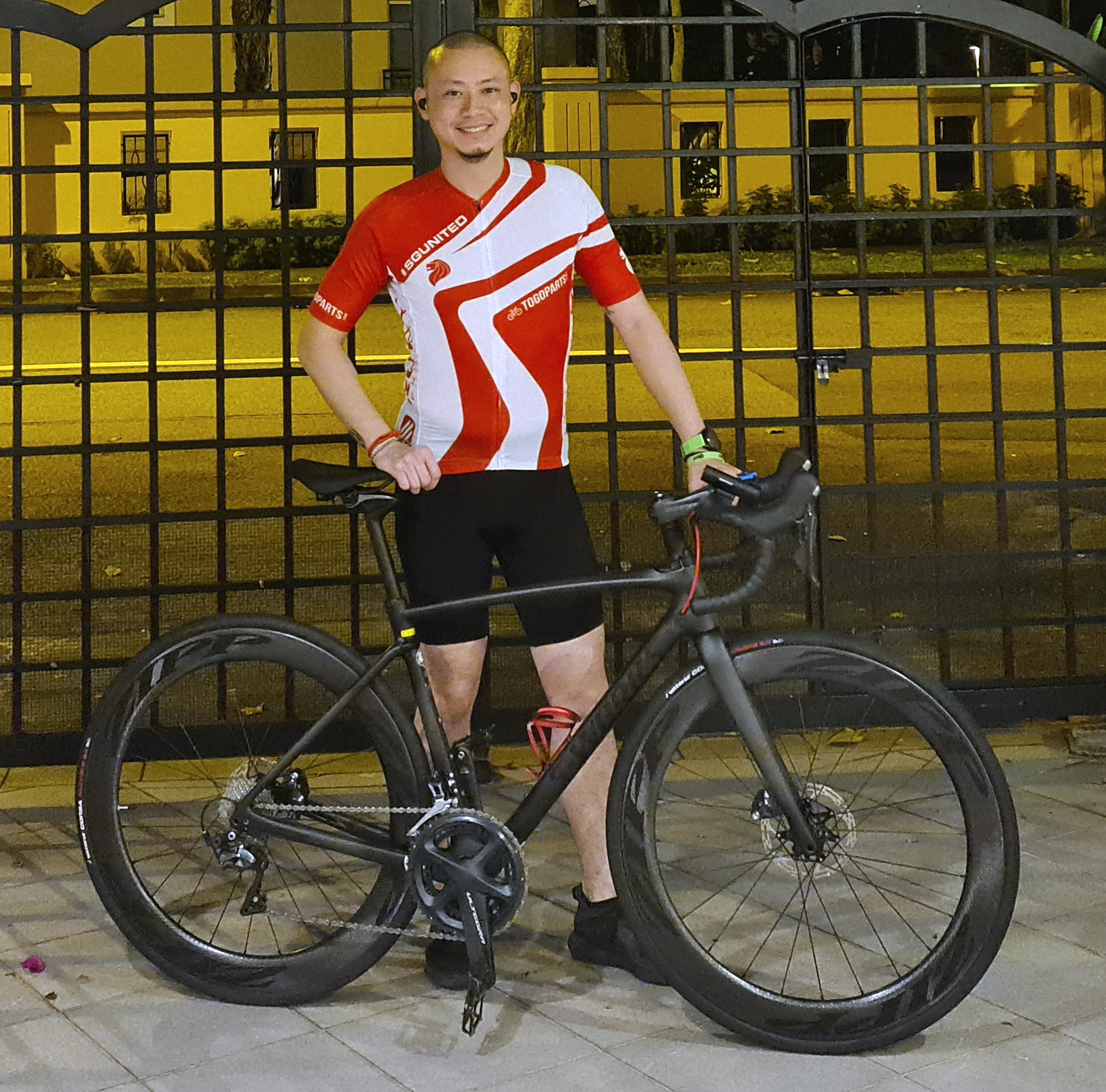 Hong Tsui - Cycling enthusiast: Competing in challenges, races, and charity events